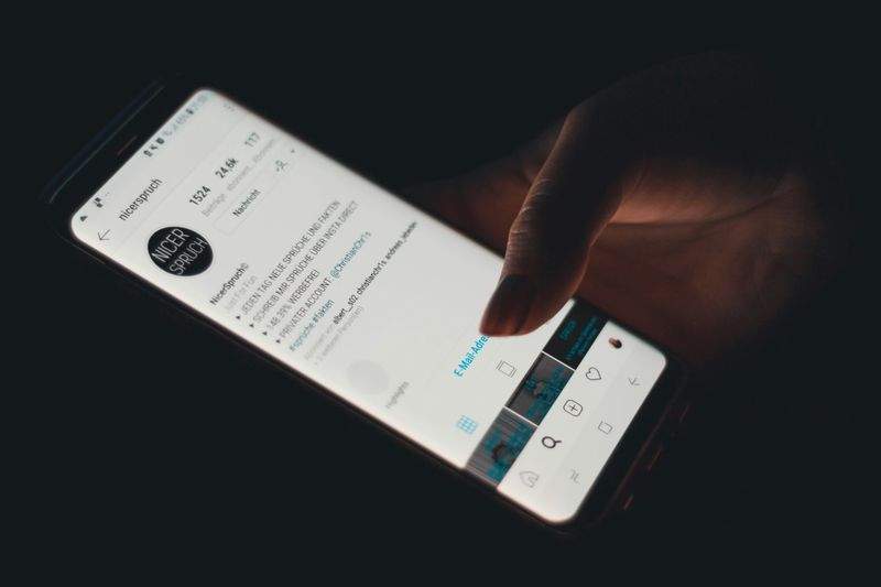 Gestion de comptes Instagram, Facebook, LinkedIn et TikTok
