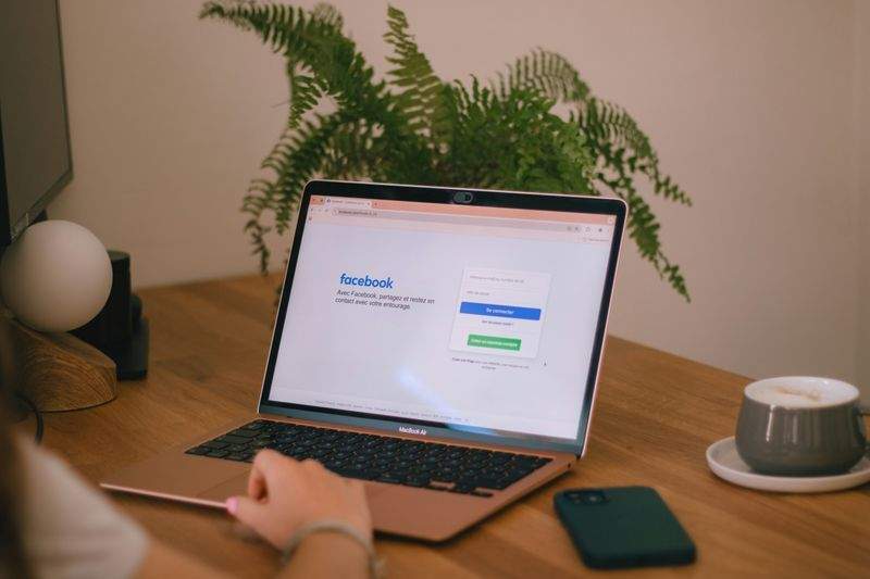 Campagnes publicitaires sponsorisées sur les réseaux sociaux